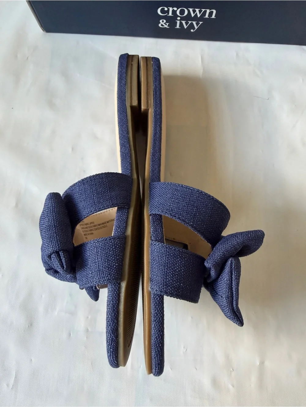 Crown & Ivy Raechel Bow Sandals slip on bow Navy new
